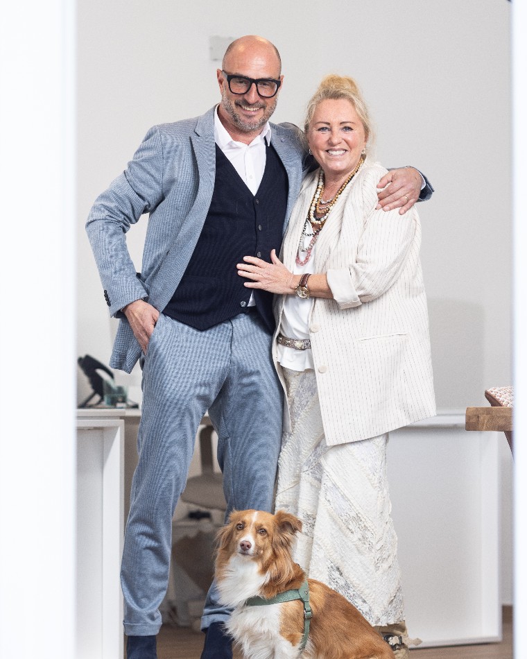 Carsten und Tina Marquardt im Büro in Oberhausen